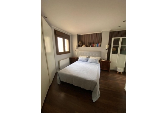 Herverkoop - Villa - Torrevieja - Centro - Muelle Pesquero