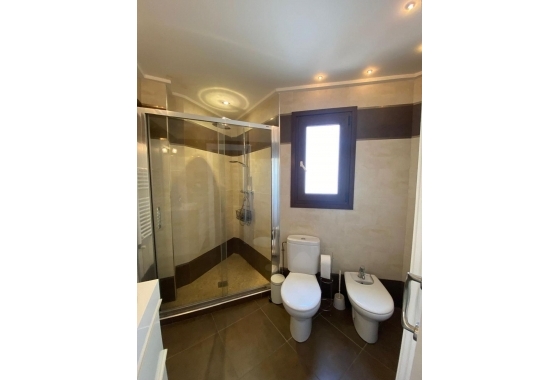 Herverkoop - Villa - Torrevieja - Centro - Muelle Pesquero