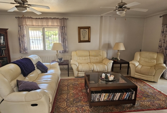 Resale - Villa - Pinar de Campoverde - Inland