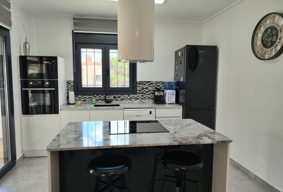 Resale - Villa - Los Montesinos - Costa Blanca