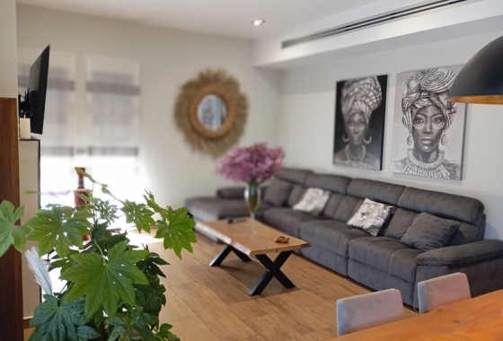 Wiederverkauf - Villa - Daya Nueva - Costa Blanca