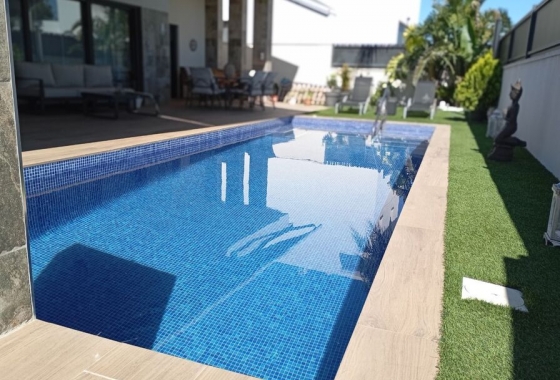 Wiederverkauf - Villa - Daya Nueva - Costa Blanca