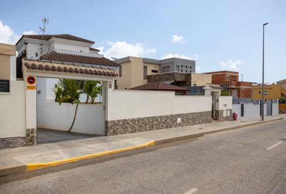 Resale - Villa - Los Montesinos - Costa Blanca