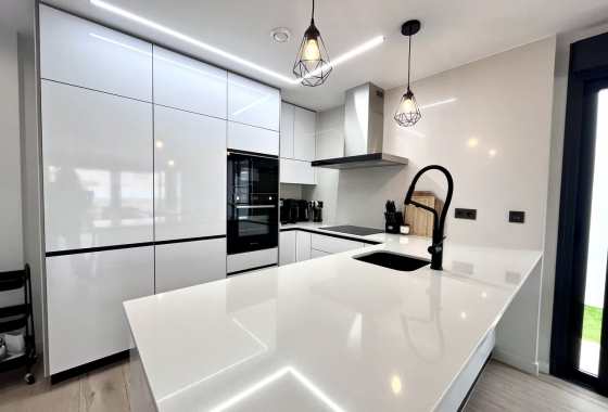 Resale - Villa - Torrevieja - Costa Blanca