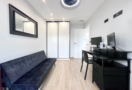 Resale - Villa - Torrevieja - Costa Blanca