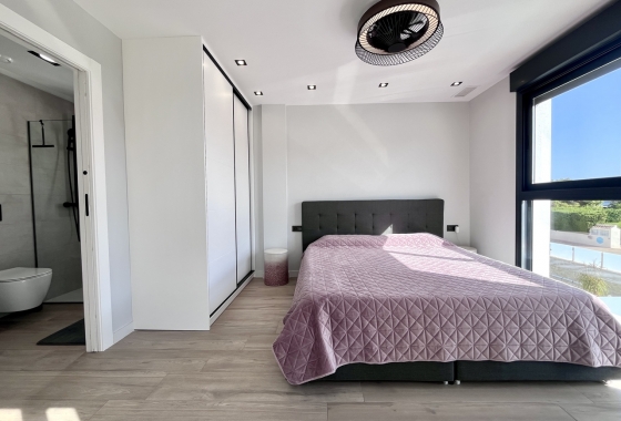 Resale - Villa - Torrevieja - Costa Blanca