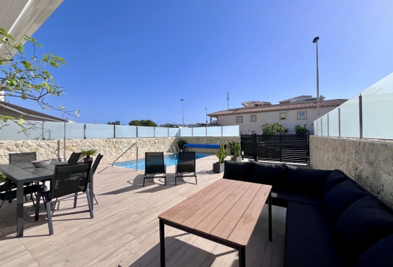Resale - Villa - Torrevieja - Costa Blanca