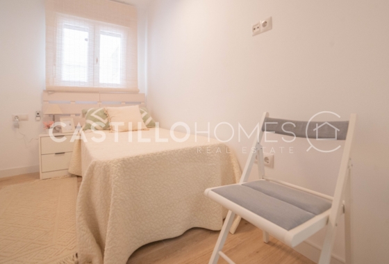 Återförsäljning - Lägenhet / lägenhet - Torrevieja - Punta Prima