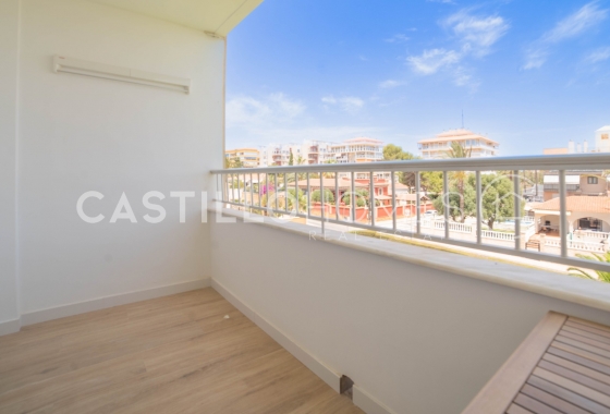 Återförsäljning - Lägenhet / lägenhet - Torrevieja - Punta Prima