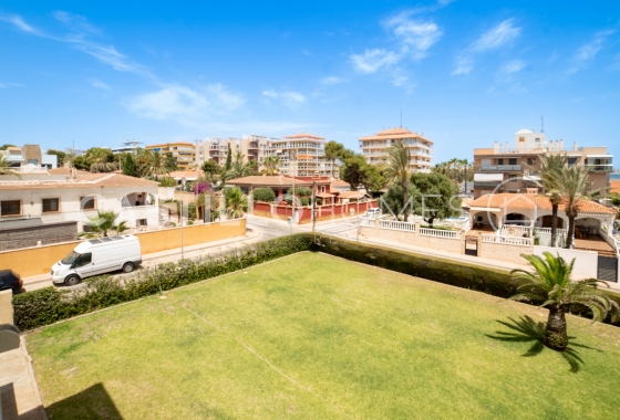 Återförsäljning - Lägenhet / lägenhet - Torrevieja - Punta Prima