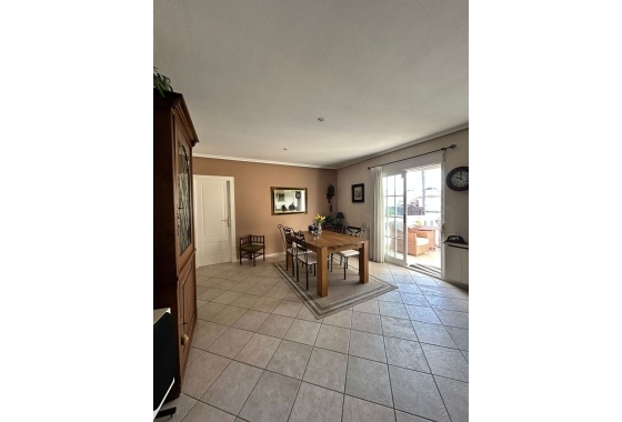 Reventa - Villa - Torrevieja - aguas nuevas