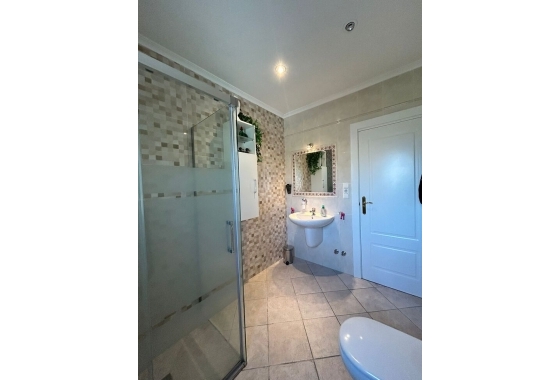 Reventa - Villa - Torrevieja - aguas nuevas