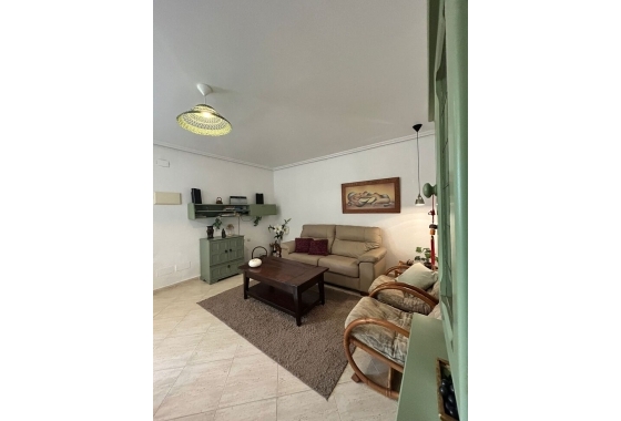 Reventa - Villa - Torrevieja - aguas nuevas