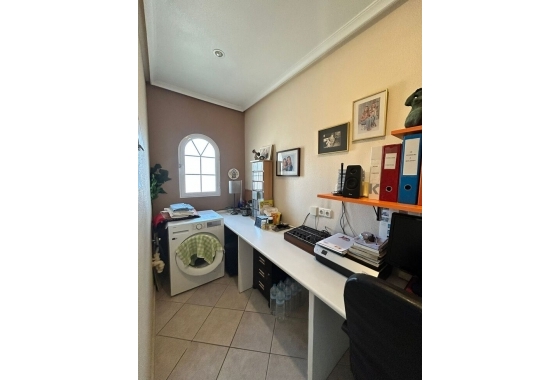 Reventa - Villa - Torrevieja - aguas nuevas