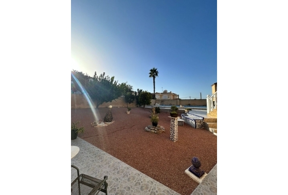 Reventa - Villa - Torrevieja - aguas nuevas
