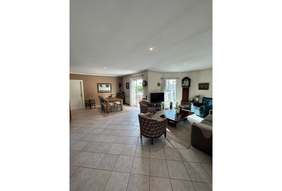Reventa - Villa - Torrevieja - aguas nuevas