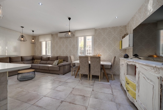 Resale - Townhouse - Torrevieja - Centro