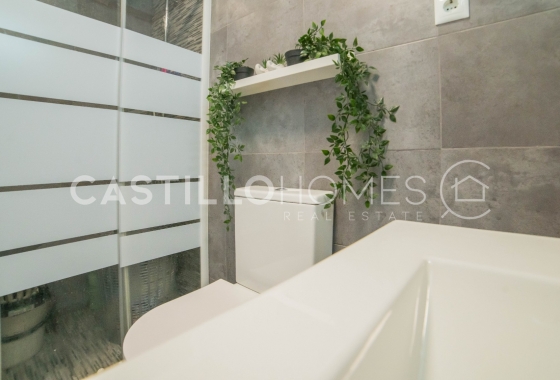 Resale - Apartment / flat - Torrevieja - Nueva Torrevieja - Aguas Nuevas