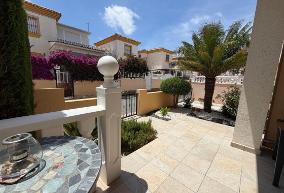 Перепродажа - Таунхаус - Orihuela Costa - Los Dolses