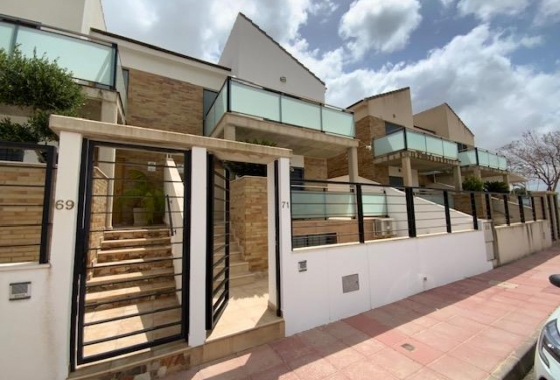 Resale - Villa - Roldan - Inland