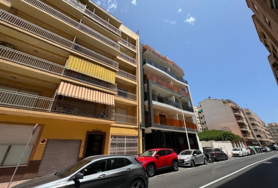 Wiederverkauf - Wohnung - Torrevieja - Estacion De Autobuses