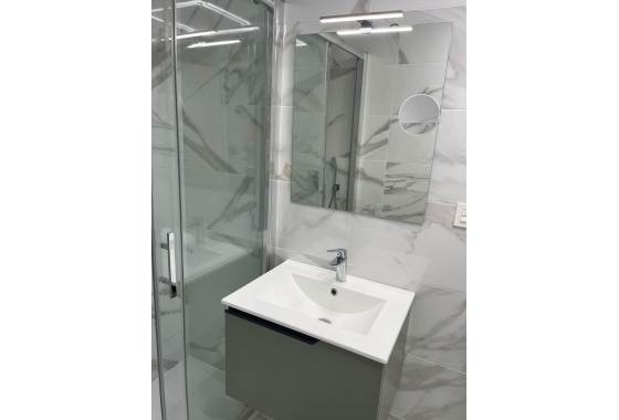 Resale - Apartment / flat - Torrevieja - Centro