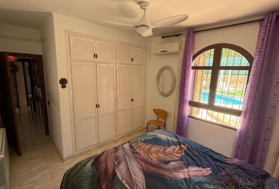 Resale - Villa - Orihuela - Inland