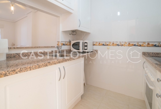 Resale - Apartment / flat - Torrevieja - La Mata