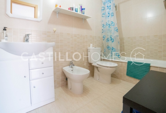 Resale - Apartment / flat - Torrevieja - La Mata