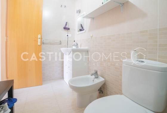 Resale - Apartment / flat - Torrevieja - La Mata
