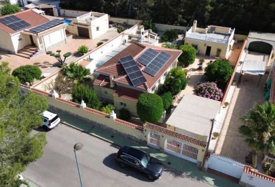 Resale - Villa - Pinar de Campoverde - Inland