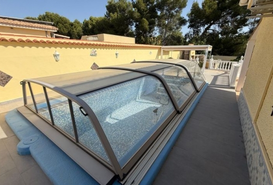 Resale - Villa - Pinar de Campoverde - Inland