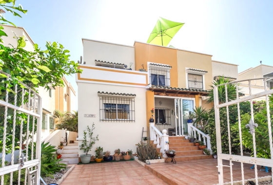 Resale - Townhouse - Torrevieja - Res Valle de los pinos