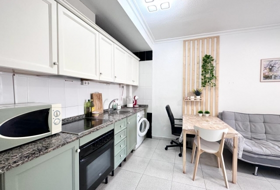 Herverkoop - Studio - Torrevieja - Centro