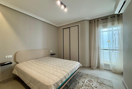 Resale - Apartment / flat - Torrevieja - Playa del Cura