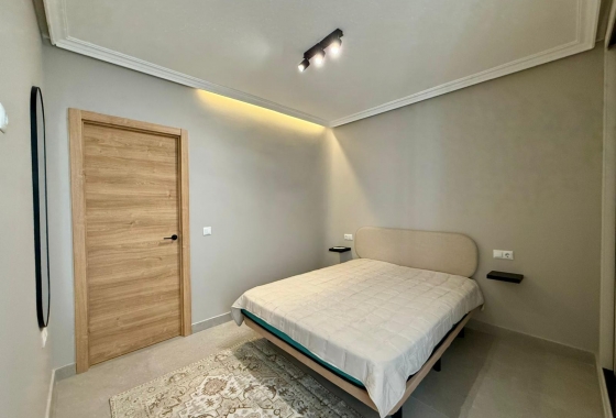 Resale - Apartment / flat - Torrevieja - Playa del Cura