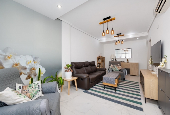 Resale - Townhouse - Torrevieja - aguas nuevas