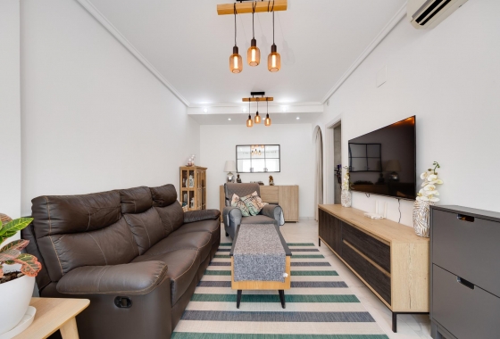 Resale - Townhouse - Torrevieja - aguas nuevas
