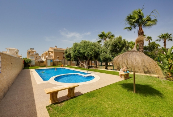 Resale - Townhouse - Torrevieja - aguas nuevas