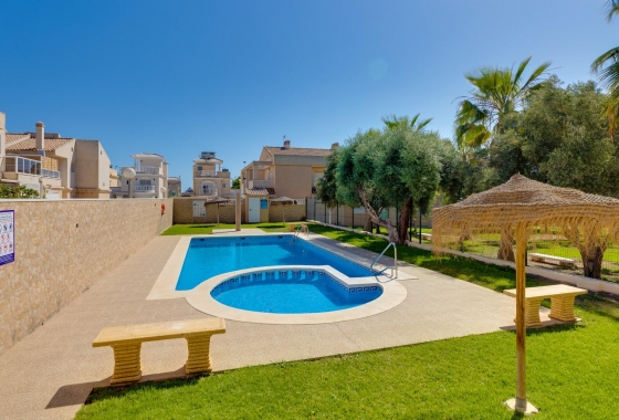 Resale - Townhouse - Torrevieja - aguas nuevas