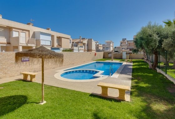 Resale - Townhouse - Torrevieja - aguas nuevas