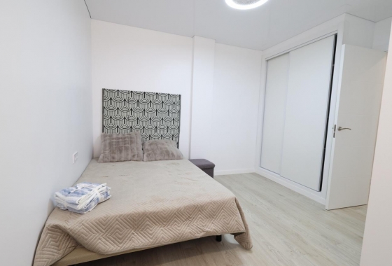 Återförsäljning - Lägenhet / lägenhet - Torrevieja - Costa Blanca
