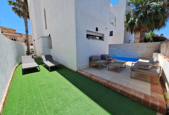 Reventa - Villa - Torrevieja - Los Frutales