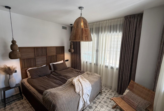 Reventa - Apartamento / piso - Torrevieja - Estacion De Autobuses
