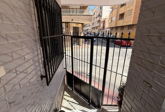 Reventa - Apartamento / piso - Torrevieja - Estacion De Autobuses