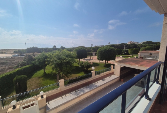 Resale - Apartment / flat - La Mata