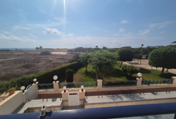 Resale - Apartment / flat - La Mata