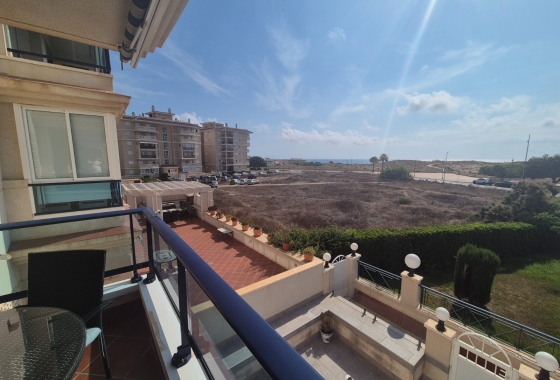 Resale - Apartment / flat - La Mata