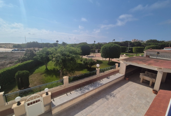 Resale - Apartment / flat - La Mata