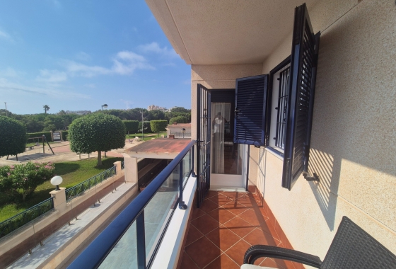 Resale - Apartment / flat - La Mata